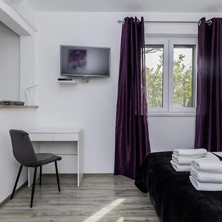 Lavel In - Mittel-dalmatien * Trogir
