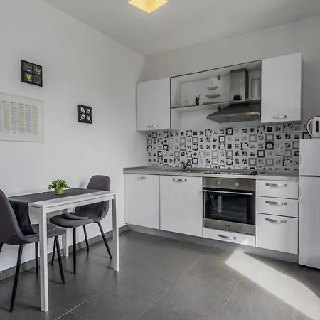 Lavel In - Mittel-dalmatien