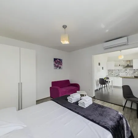 Guest house Lavel In - Mittel-dalmatien