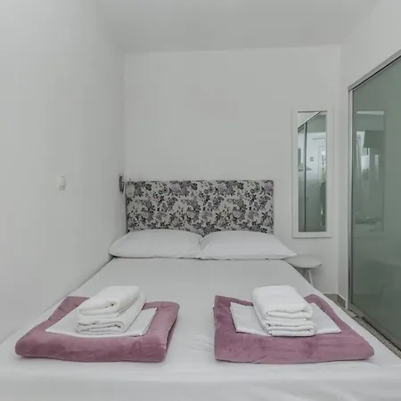 Guest house Lavel In - Mittel-dalmatien *