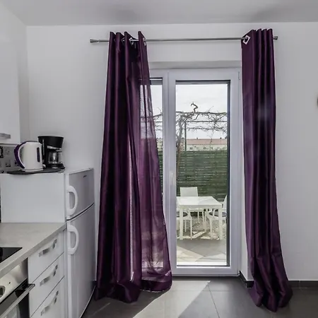Lavel In - Mittel-dalmatien Trogir