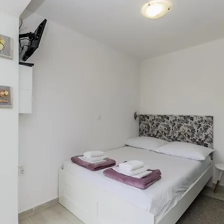 Guest house Lavel In - Mittel-dalmatien *